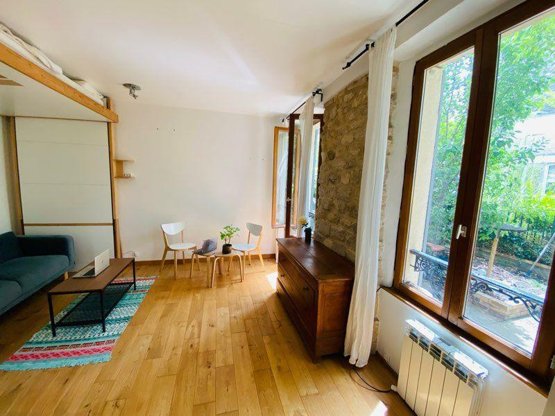 
                                                Location
                                                 Charmant studio meublé de 32m² Coup de coeur