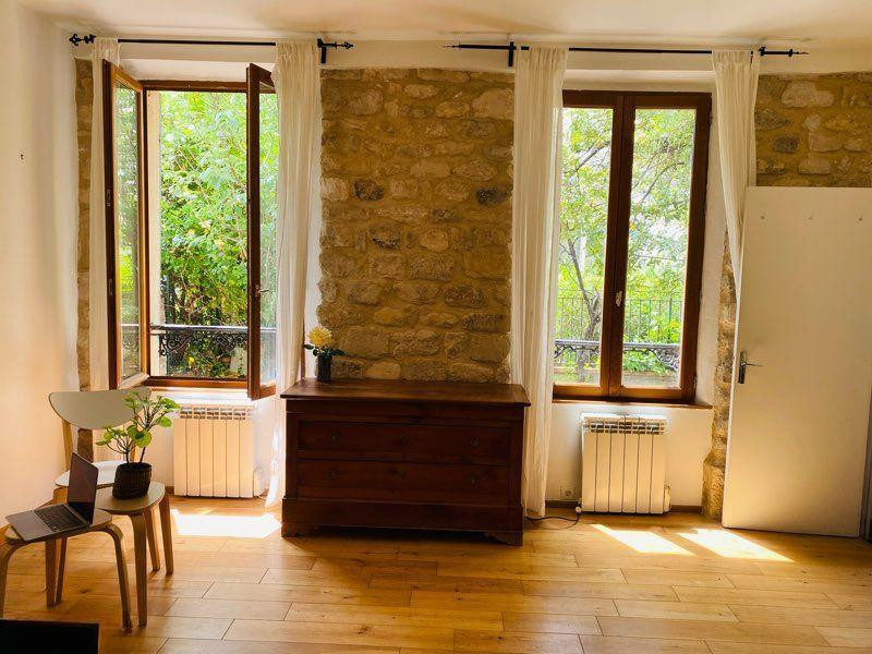 
                                                Location
                                                 Charmant studio meublé de 32m² Coup de coeur
