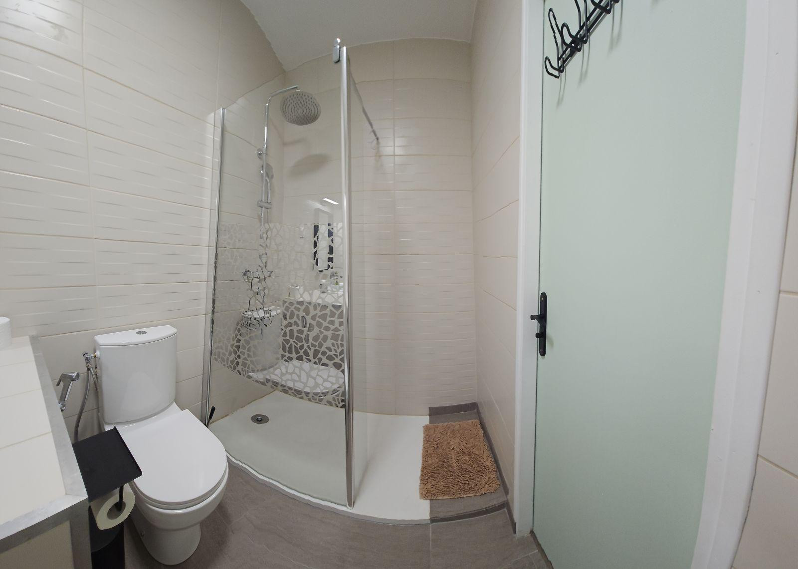 
                                                Location
                                                 Charmant studio meublé, entièrement neuf