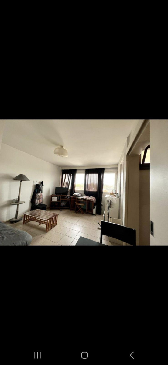 
                                                Location
                                                 Charmant studio meublé lumineux et fonctionnel