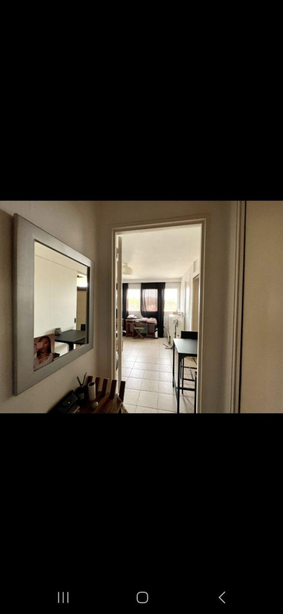 
                                                Location
                                                 Charmant studio meublé lumineux et fonctionnel