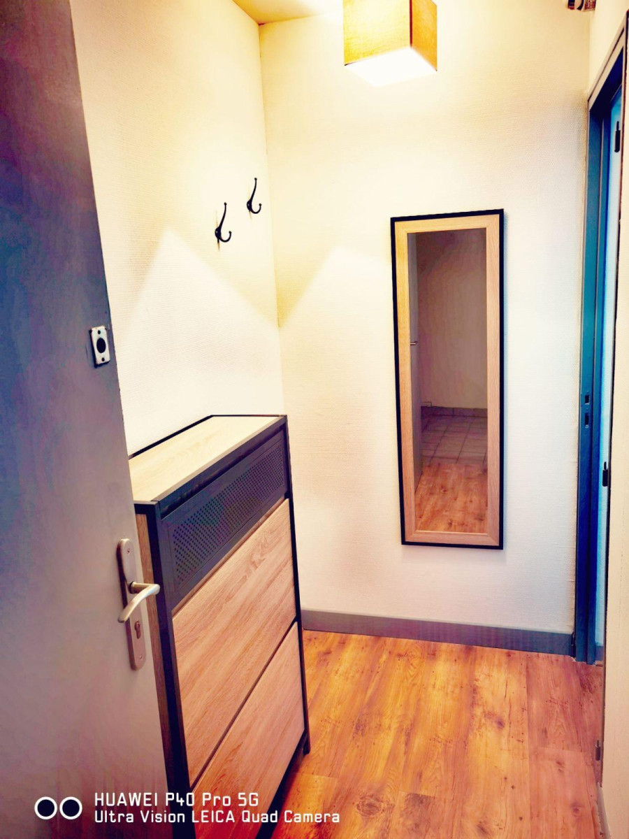 
                                                Location
                                                 Charmant studio proche centre ville