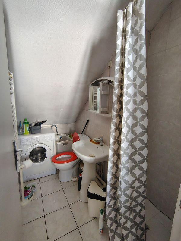 
                                                Location
                                                 Charmant studio République