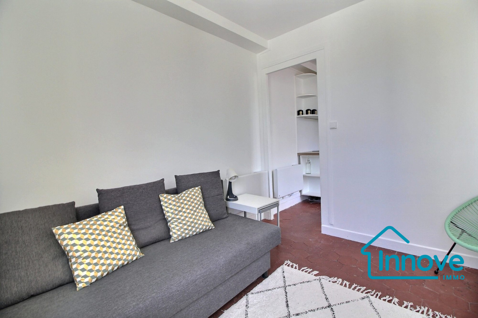 
                                                Vente
                                                 Charmant sudio de 20m² Versailles Montreuil