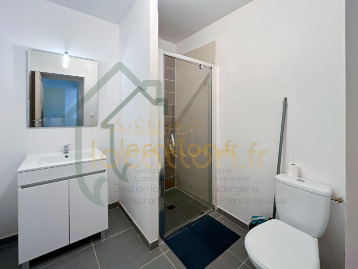 
                                                Location
                                                 Charmant T1 BIS meublé complètement rénové