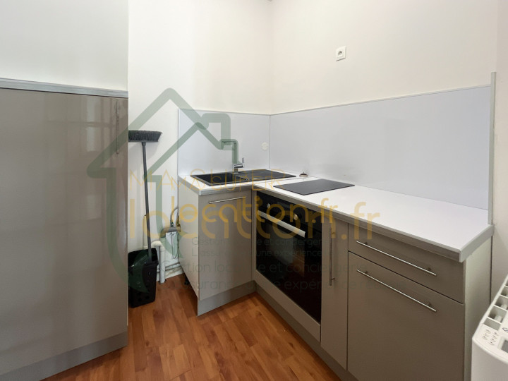 
                                                Location
                                                 Charmant T1 BIS meublé complètement rénové