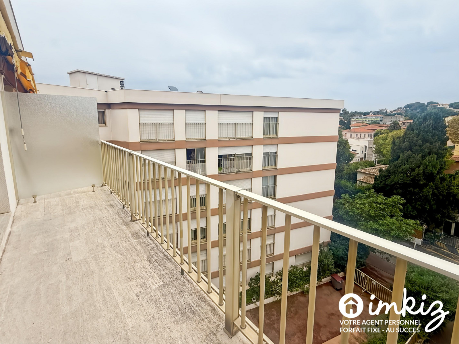 
                                                Vente
                                                 Charmant T1 rénové avec balcon et cave