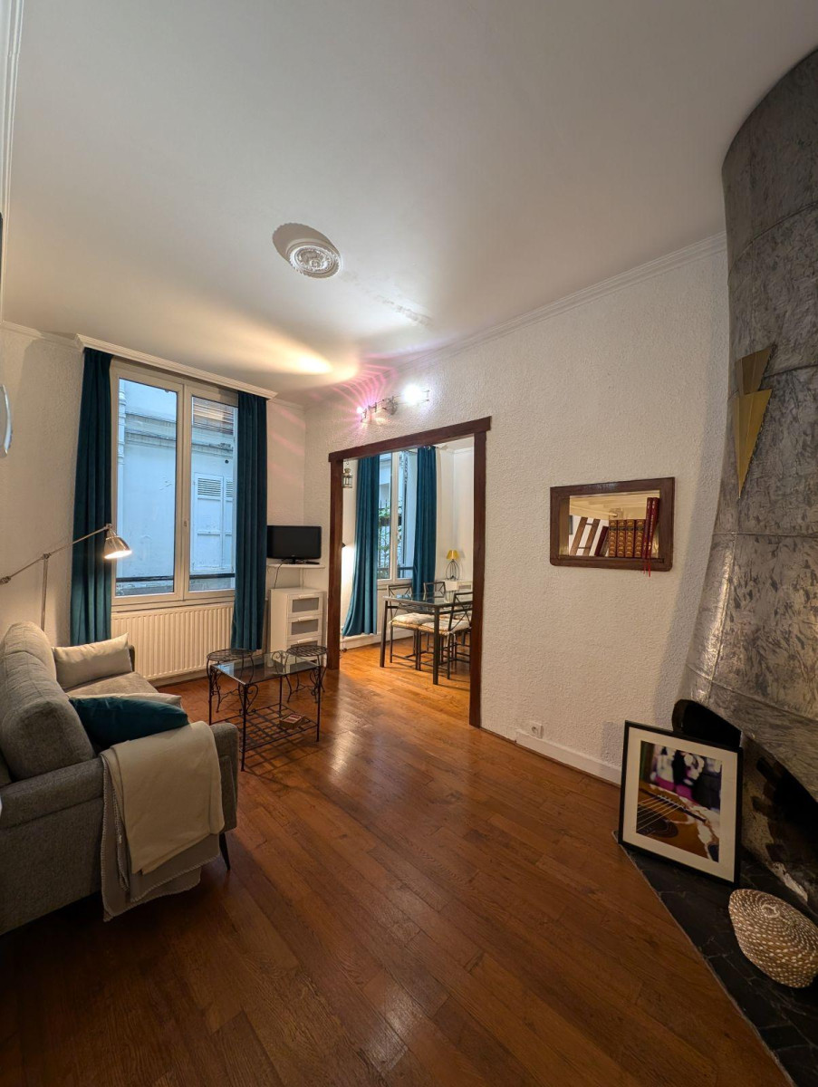 
                                                Location
                                                 Charmant T1bis meublé, Paris 10 St Vincent De Paul