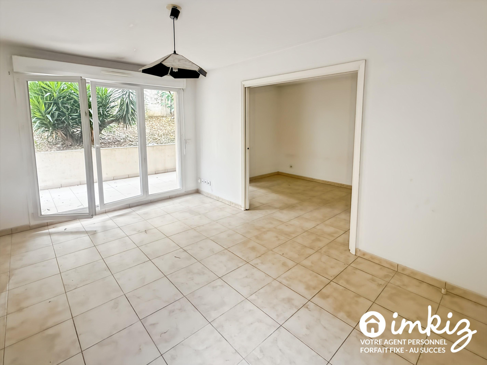 
                                                Vente
                                                 Charmant T2 avec grand jardin privatif et garage