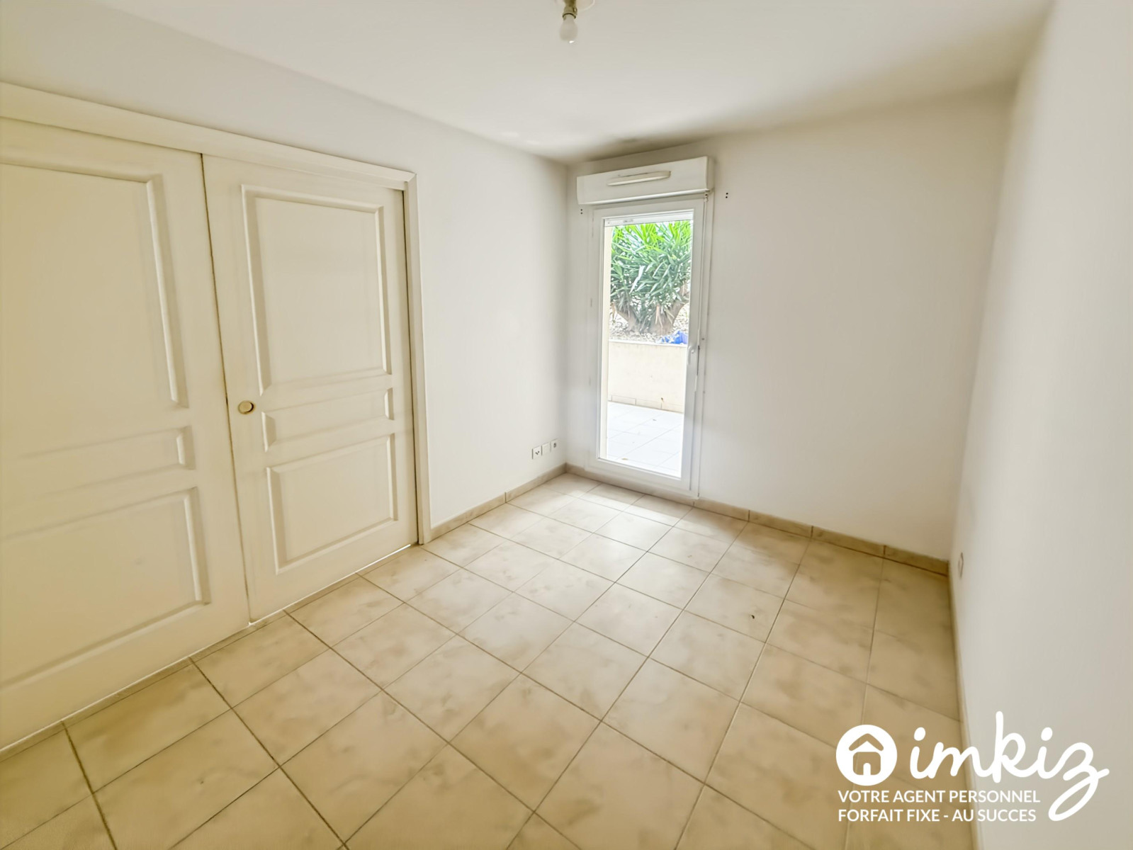 
                                                Vente
                                                 Charmant T2 avec grand jardin privatif et garage