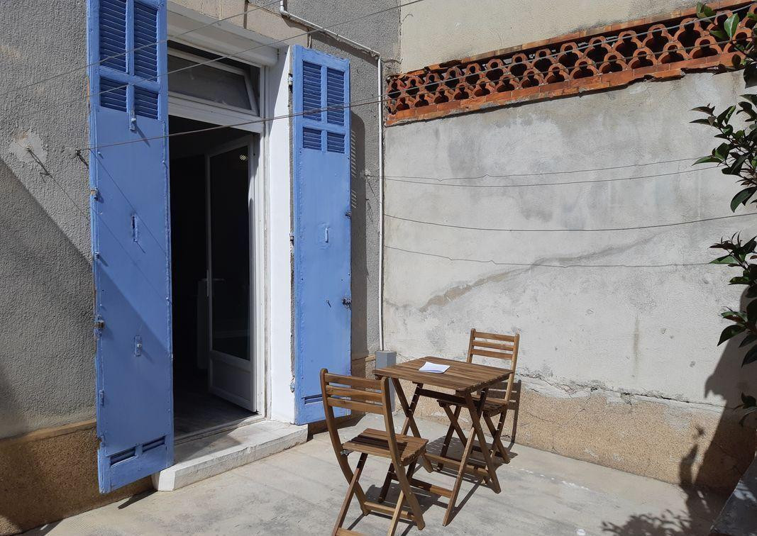
                                                Location
                                                 Charmant T2 avec terrasse - Belle de mai