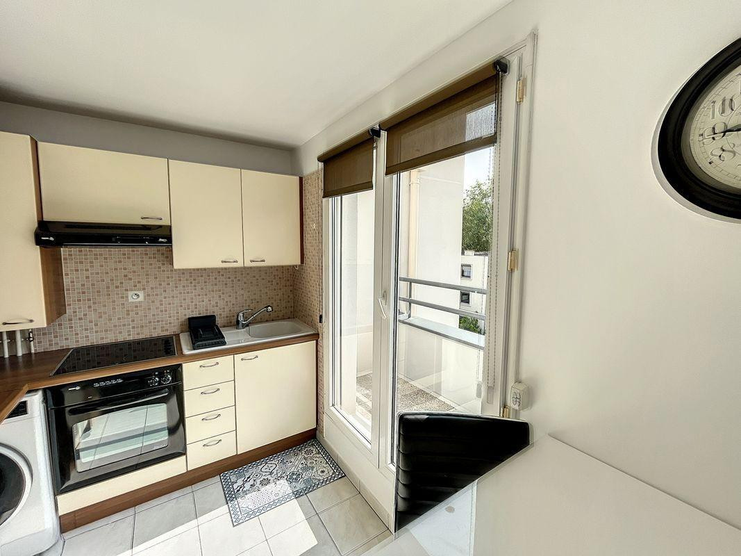 
                                                Location
                                                 Charmant T2, balcon, cave