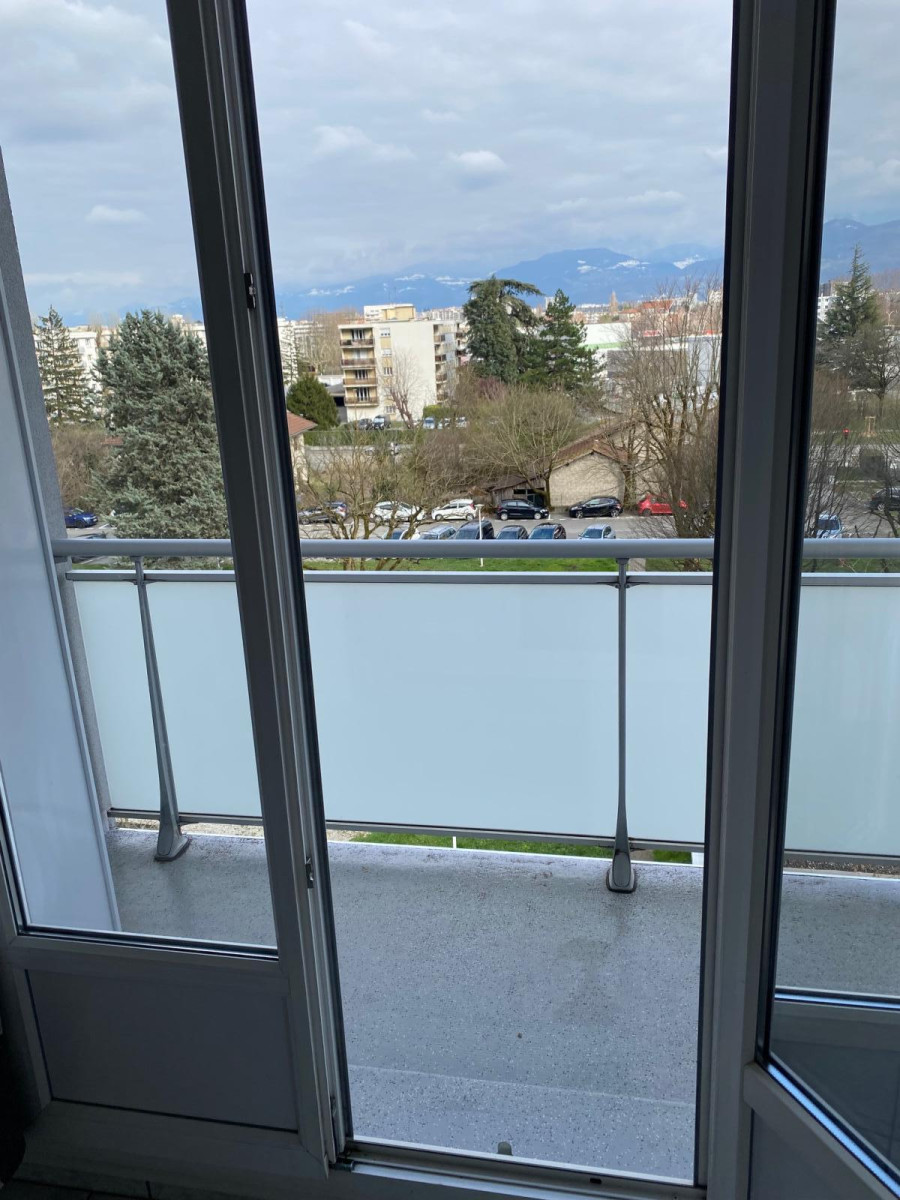 
                                                Location
                                                 CHARMANT T2 CALME ET SECURISE