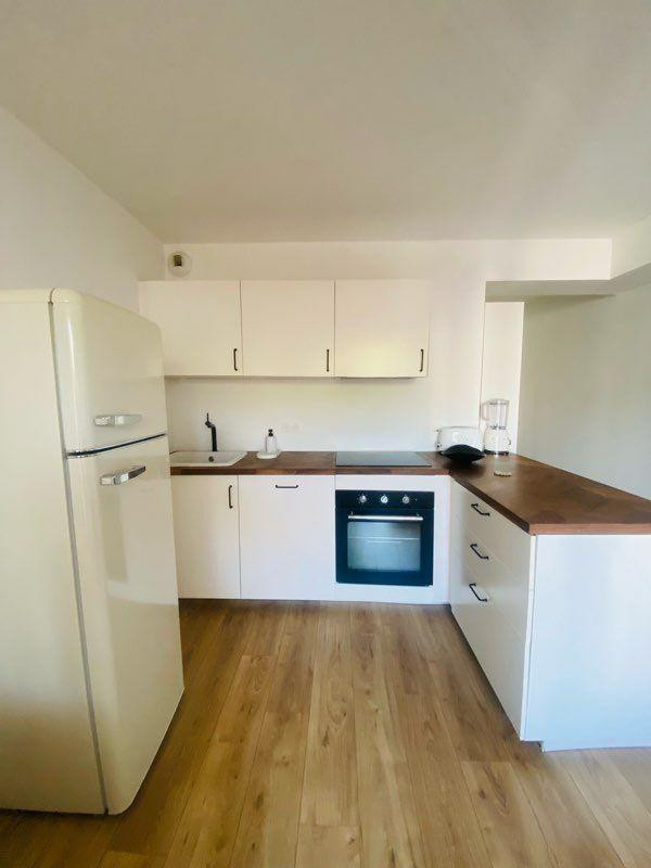 
                                                Location
                                                 Charmant T2 de 43 m² avec terrasse, parking
