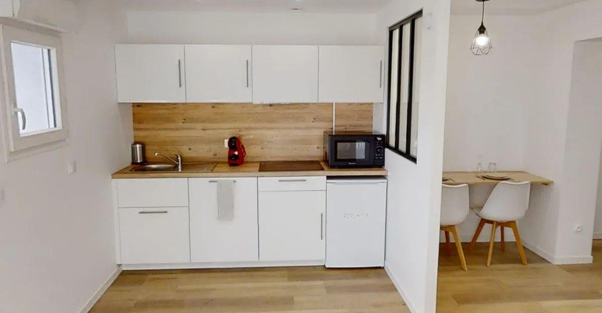 
                                                Location
                                                 Charmant T2 meublé 35m² entièrement rénové
