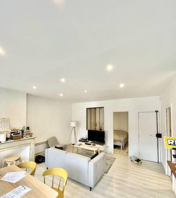 
                                                Location
                                                 Charmant T2 meublé 45m² moderne et lumineux