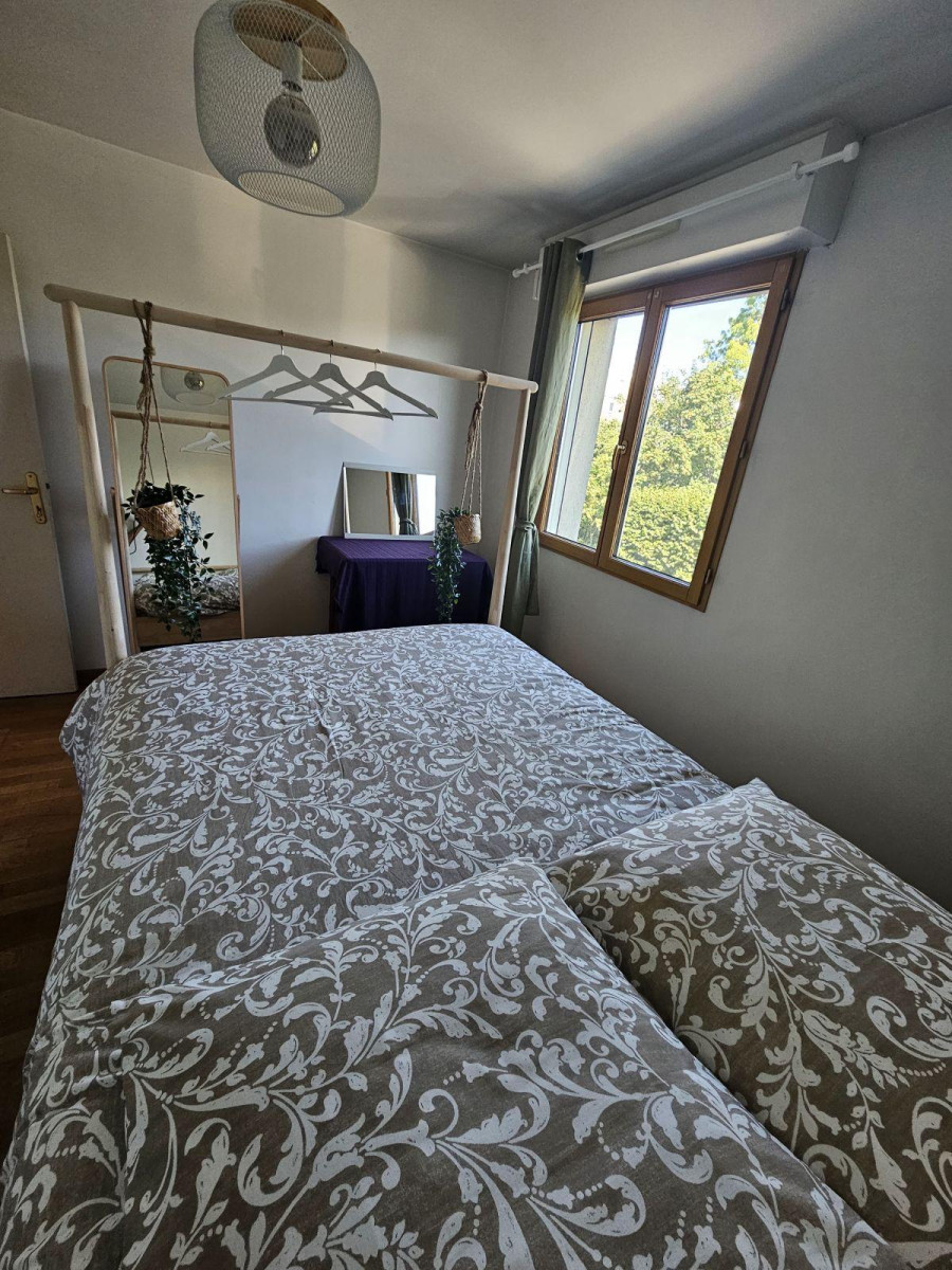 
                                                Location
                                                 Charmant T2 meublé à Villejuif