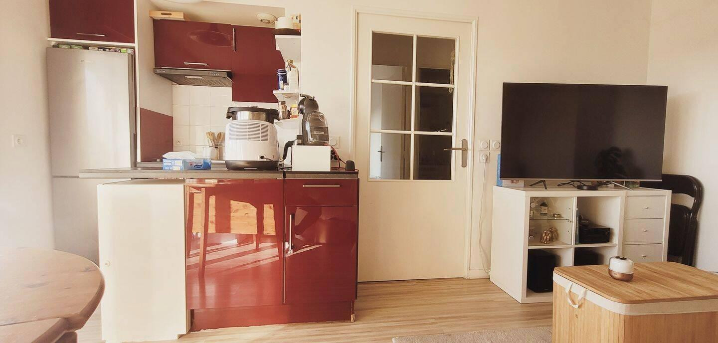 
                                                Location
                                                 Charmant T2 meublé de 35 m² (loi Carrez)