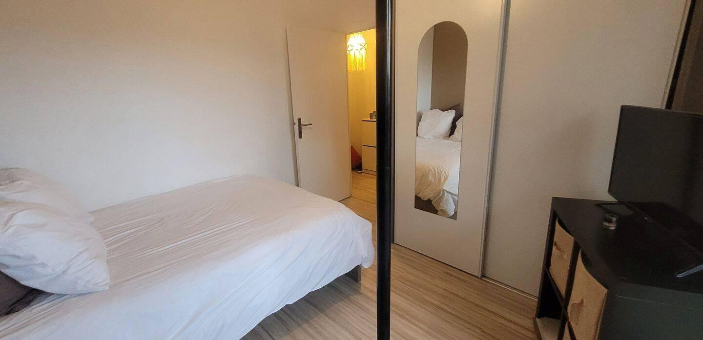 
                                                Location
                                                 Charmant T2 meublé de 35 m² (loi Carrez)