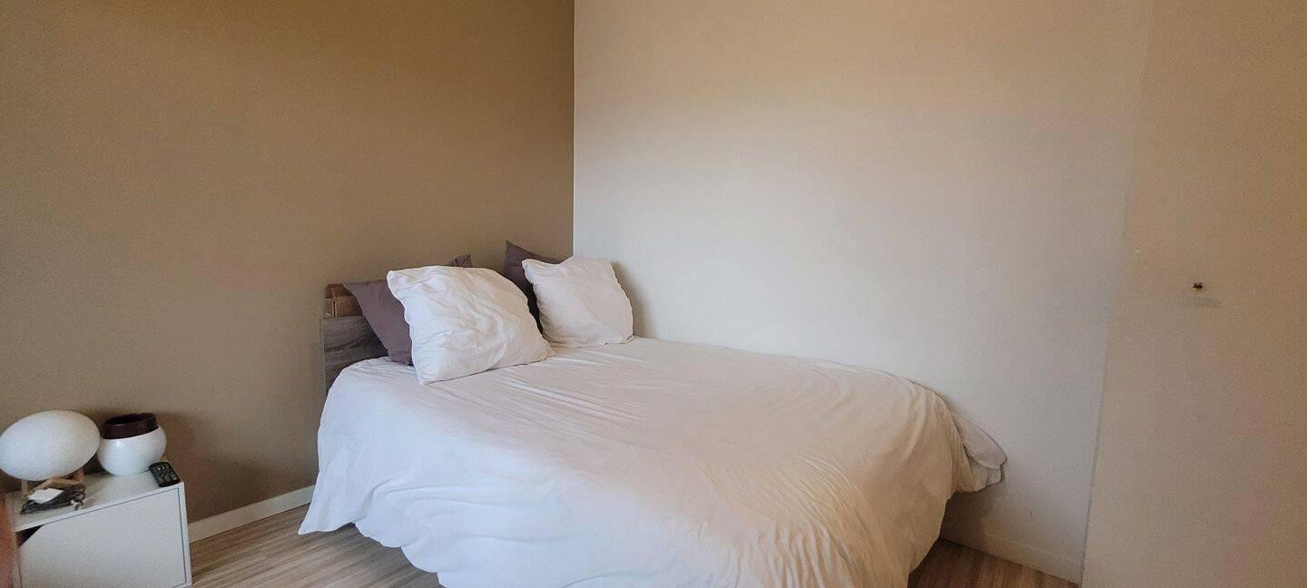 
                                                Location
                                                 Charmant T2 meublé de 35 m² (loi Carrez)