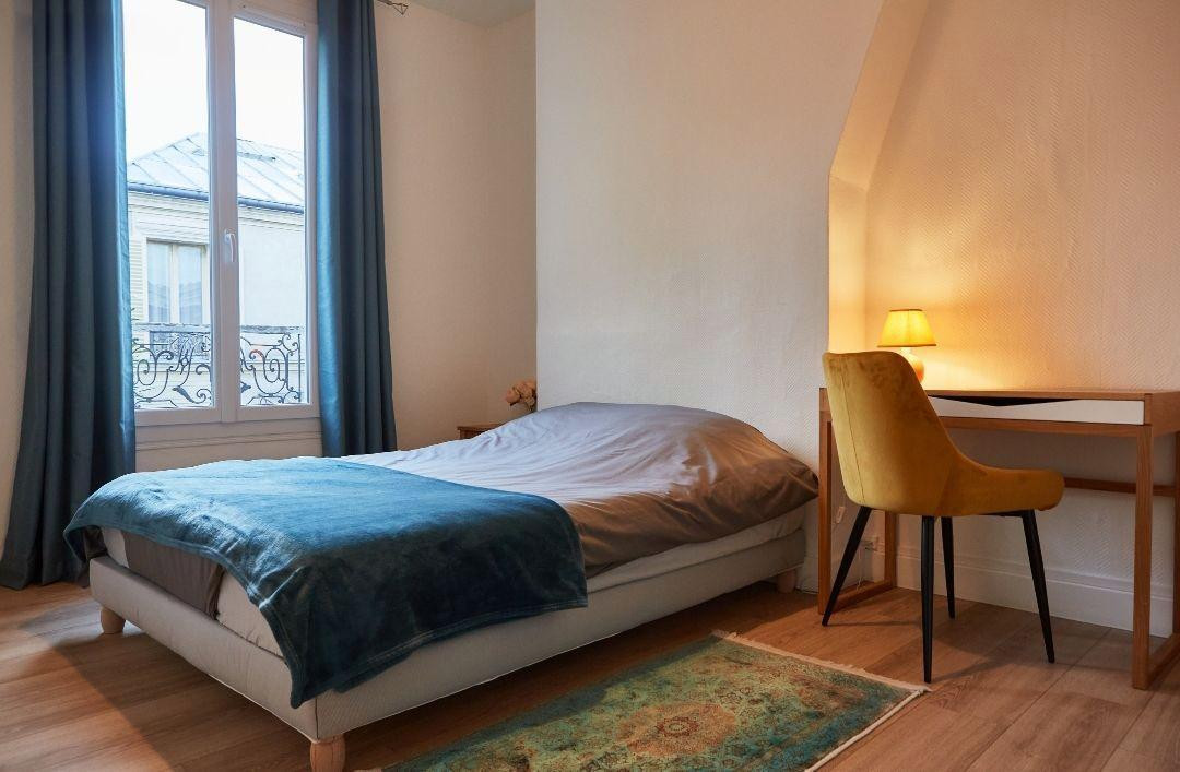 
                                                Location
                                                 Charmant T2 meublé Église de Pantin
