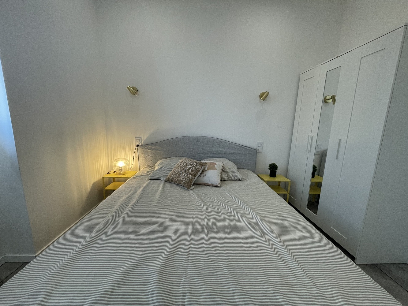 
                                                Location
                                                 Charmant T2 meublé et rénové – 28 m²