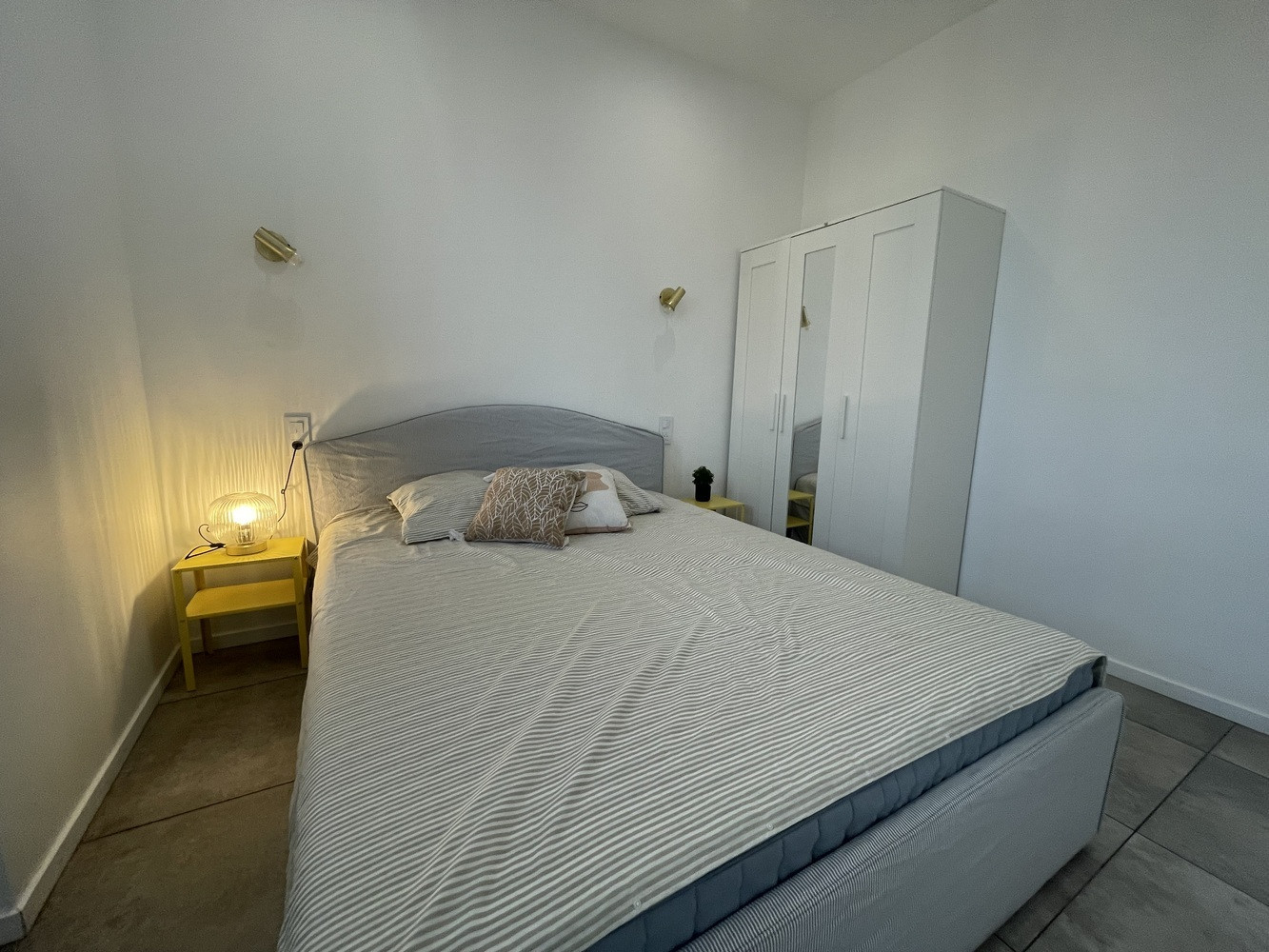 
                                                Location
                                                 Charmant T2 meublé et rénové – 28 m²