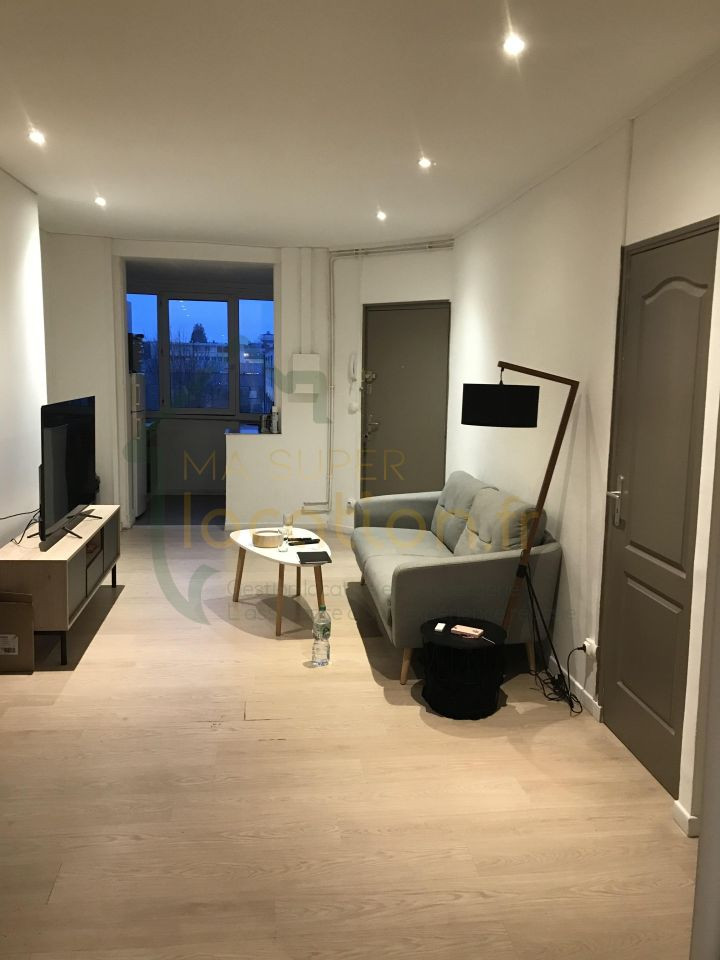 
                                                Location
                                                 Charmant T2 SAINT-QUENTIN