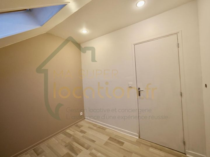 
                                                Location
                                                 Charmant T2 SAINT-QUENTIN CENTRE VILLE