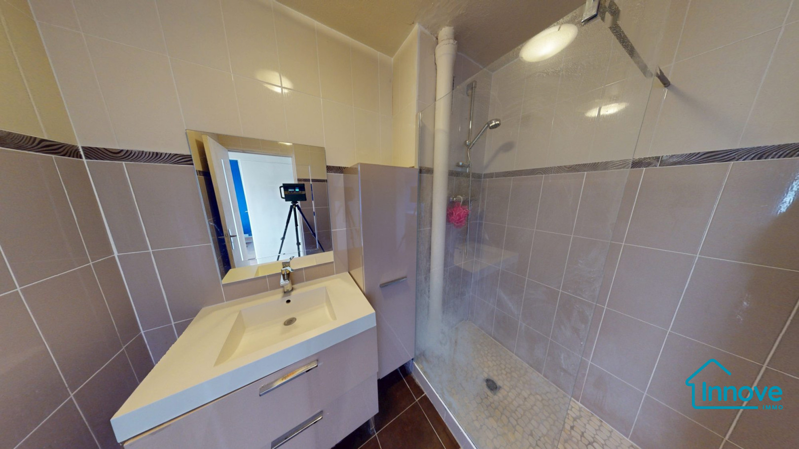 
                                                Vente
                                                 Charmant T3 59 m² - Résidence les Rossays