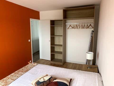 
                                                Location
                                                 Charmant T3 lumineux, calme et tout équipé de 73m²