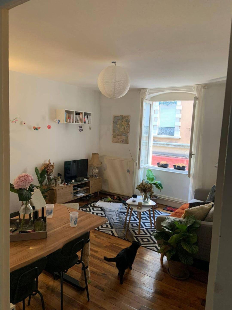 
                                                Location
                                                 Charmant T3  meublé 58m² quartier championnet