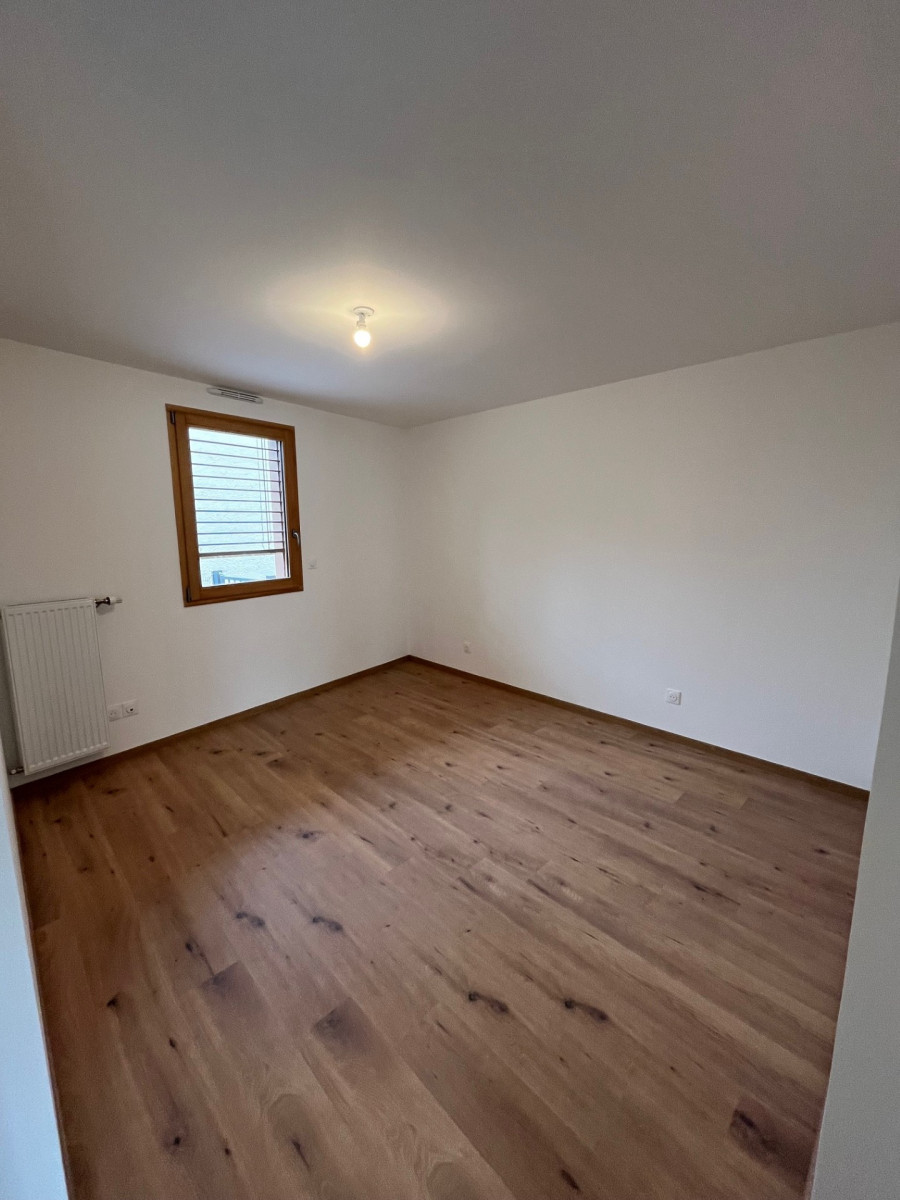 
                                                Vente
                                                 Charmant T3 Rez de Jardin dans le Quartier Gran Trou - Lyon 8, 1100E/mois*