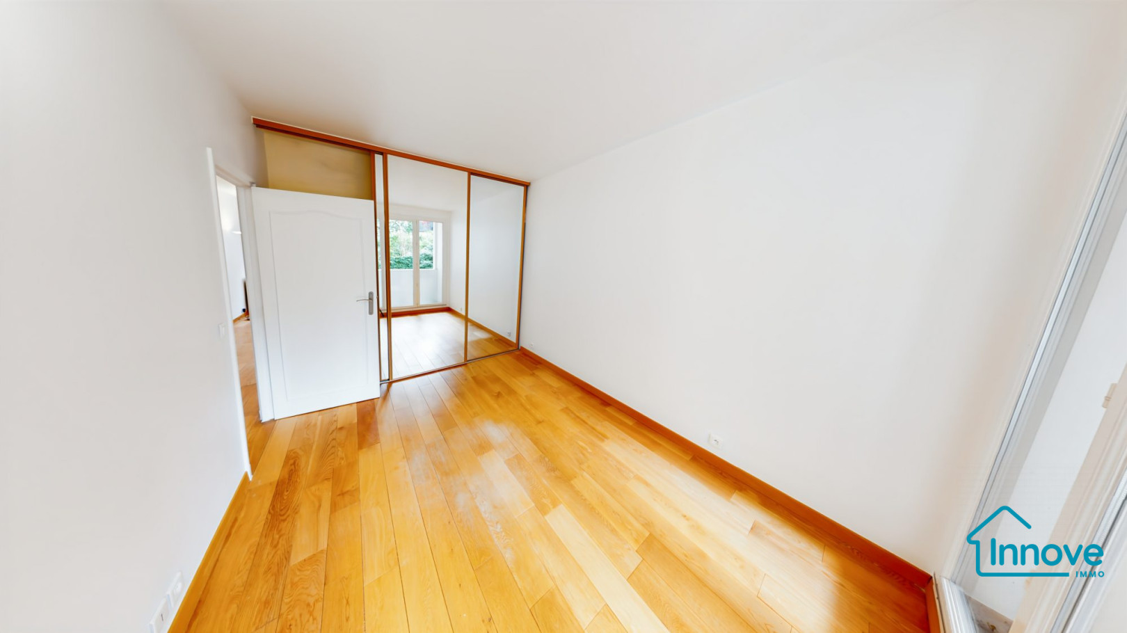 
                                                Vente
                                                 Charmant T4 - 80 m² - Vaugirard