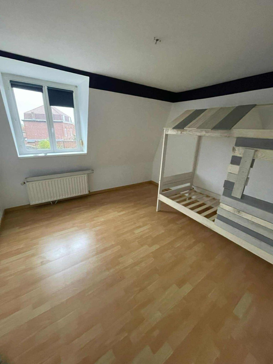 
                                                Location
                                                 Charmante 1930 à louer à 2min du centre de Roncq