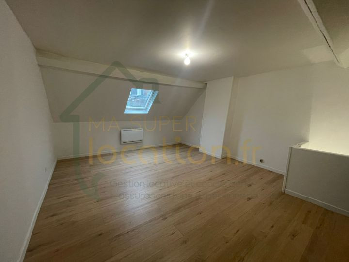 
                                                Location
                                                 Charmante Maison 2 pièces ST QUENTIN