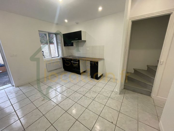 
                                                Location
                                                 Charmante Maison 2 pièces ST QUENTIN