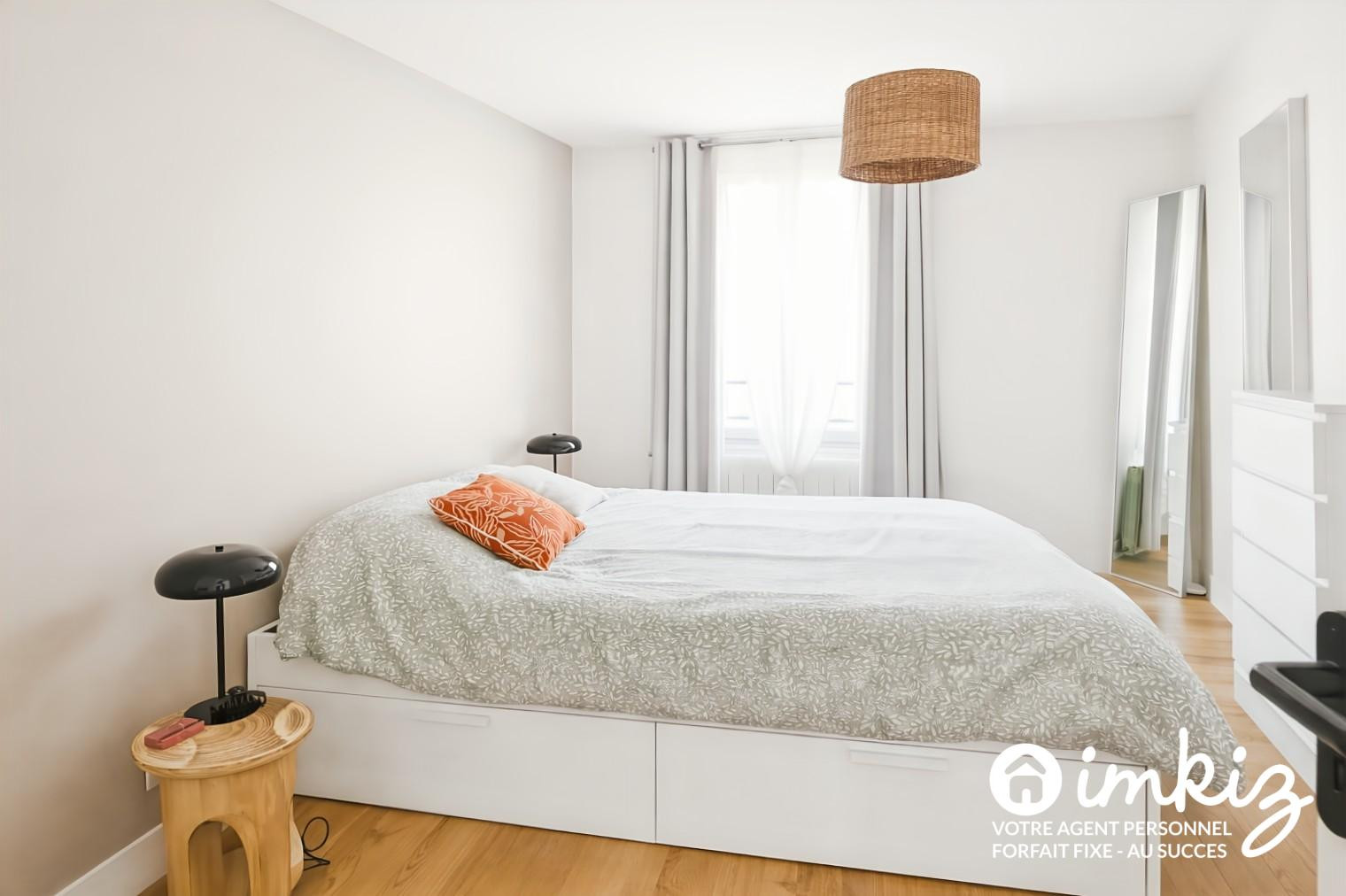 
                                                Vente
                                                 Charmante maison 3 pièces en pierre rénovée