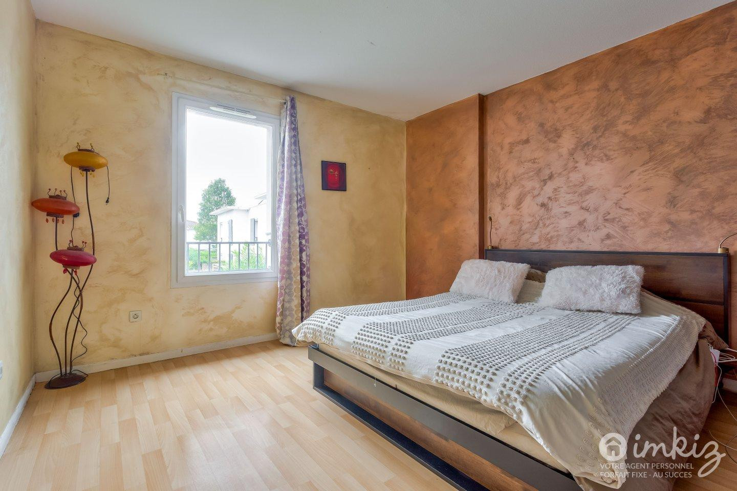 
                                                Vente
                                                 Charmante maison 4 pièces