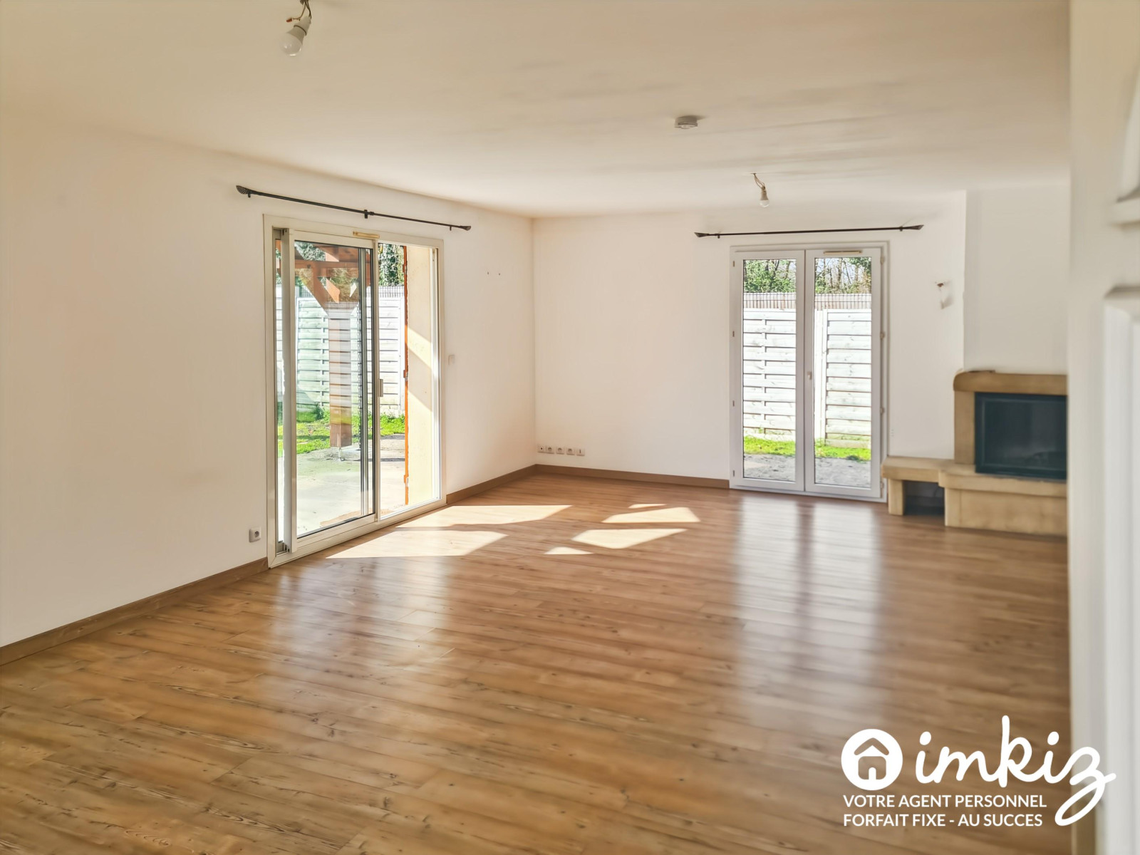 
                                                Vente
                                                 Charmante maison 4 pièces