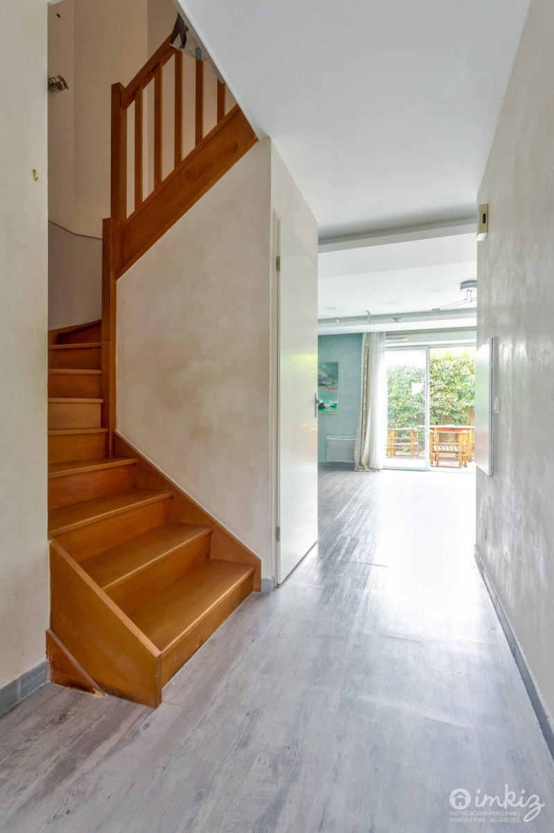 
                                                Vente
                                                 Charmante maison 4 pièces