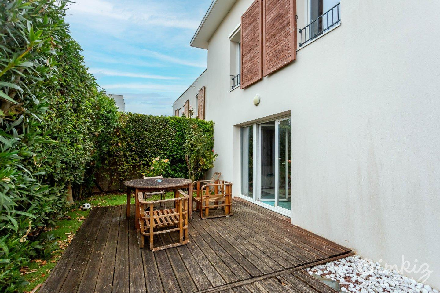 
                                                Vente
                                                 Charmante maison 4 pièces