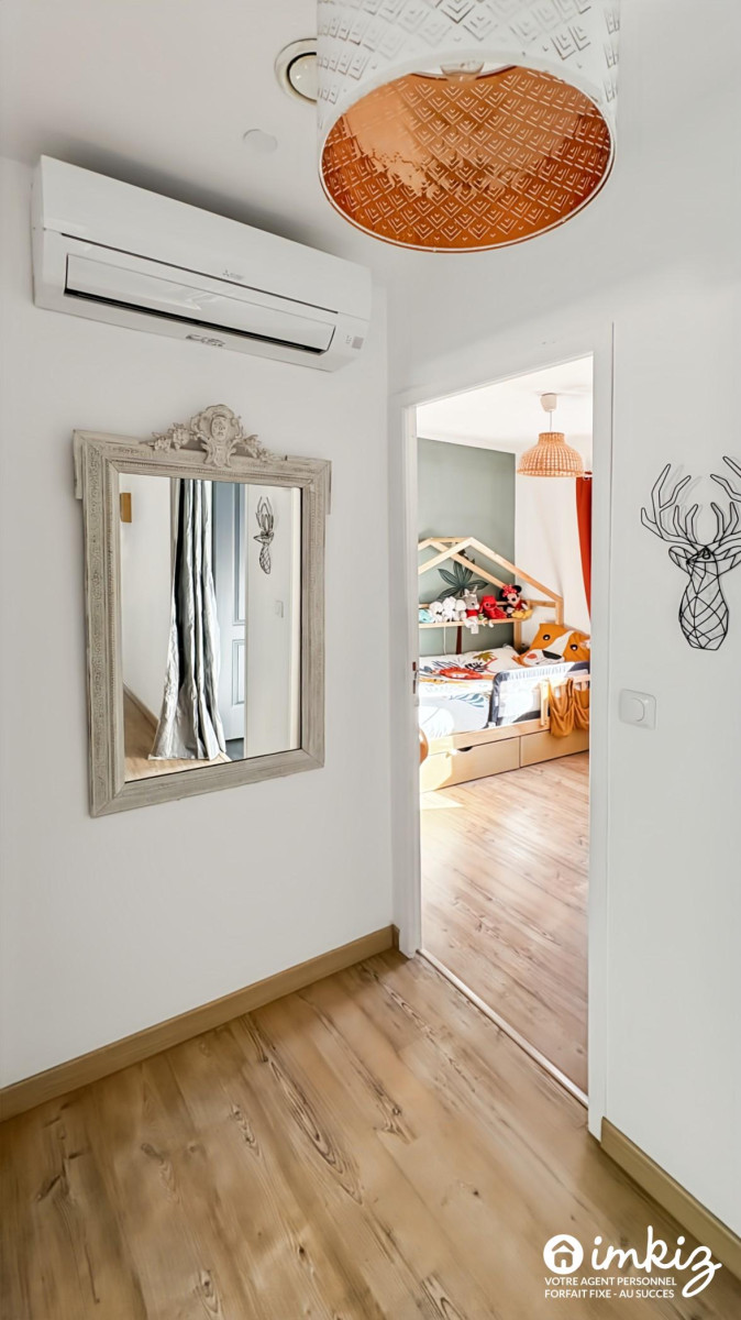 
                                                Vente
                                                 Charmante maison 4 pièces
