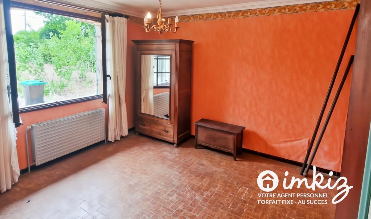 
                                                Vente
                                                 Charmante maison 4 pièces sur terrain de 2000m²