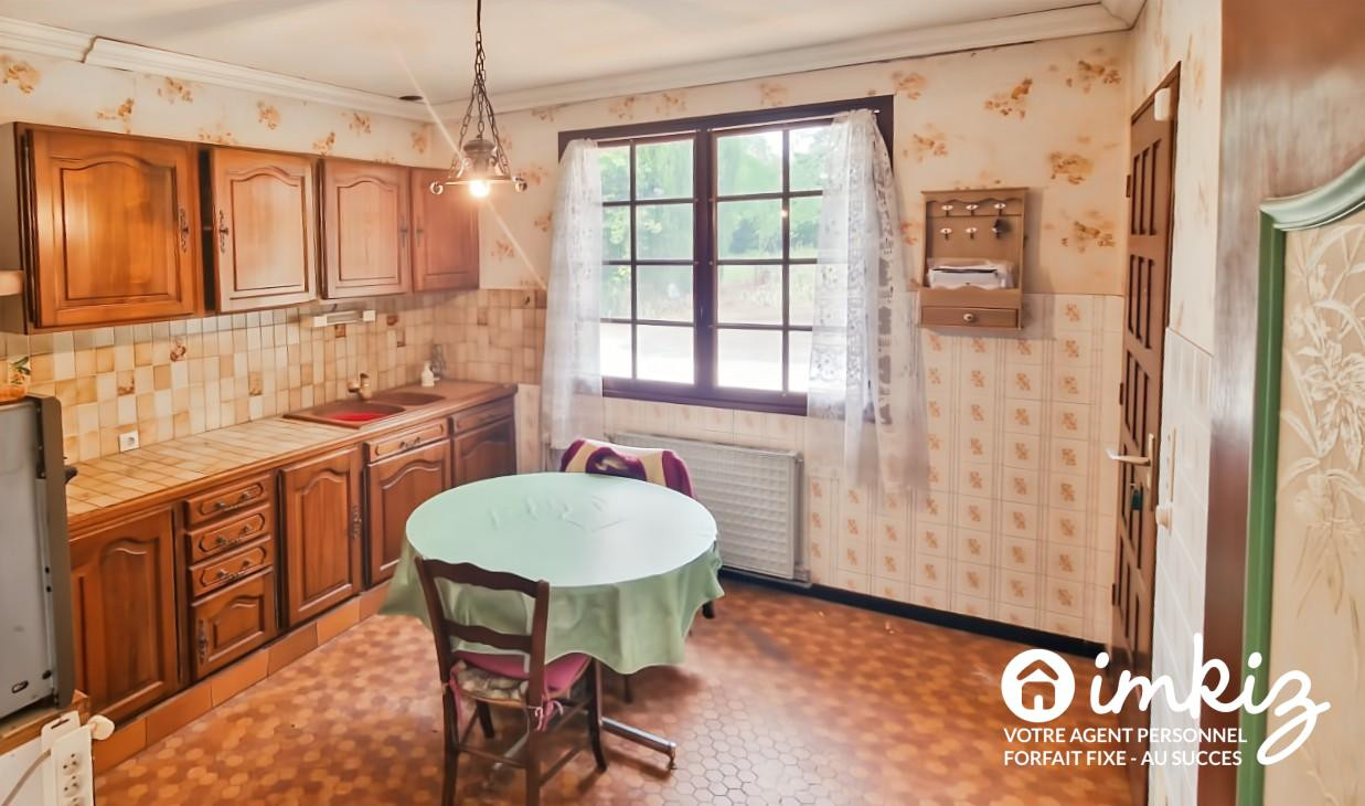 
                                                Vente
                                                 Charmante maison 4 pièces sur terrain de 2000m²