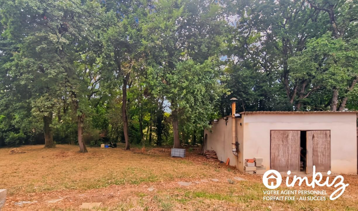 
                                                Vente
                                                 Charmante maison 4 pièces sur terrain de 2000m²