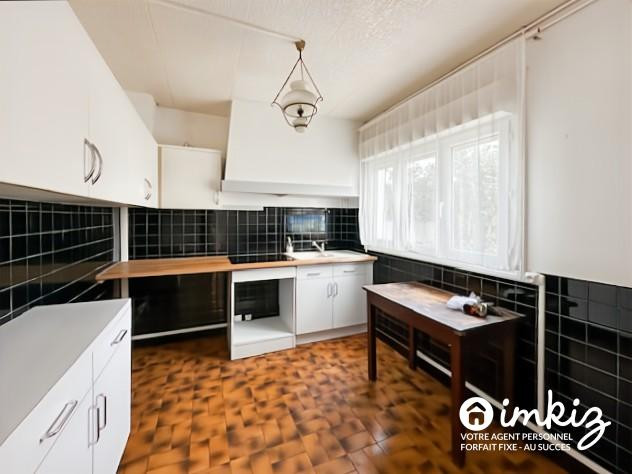 
                                                Vente
                                                 Charmante  maison 5 pièces