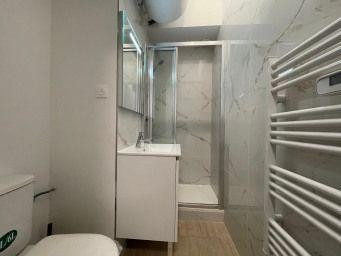 
                                                Colocation
                                                 Charmante maison 65m²