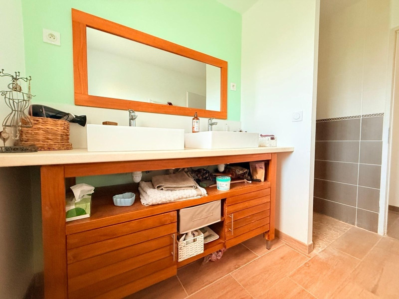 
                                                Vente
                                                 Charmante maison de campagne à Gardonne