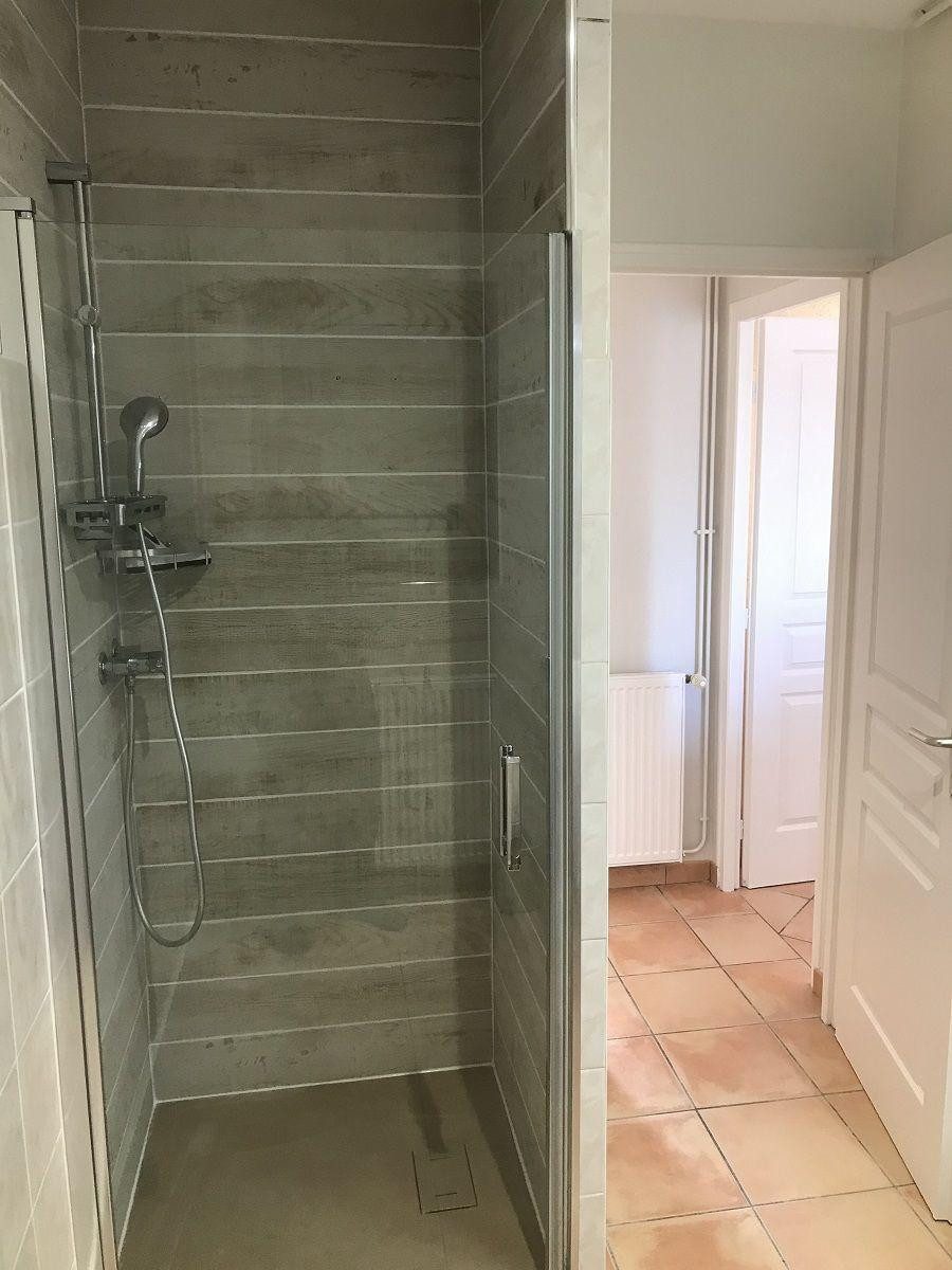 
                                                Location
                                                 Charmante maison de village